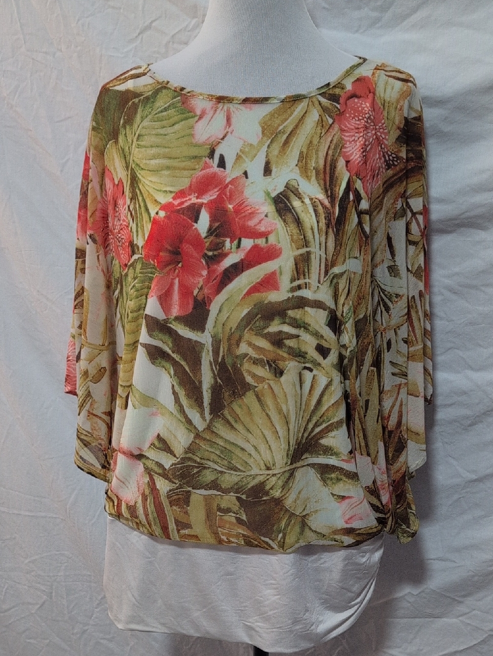 Jennifer Lopez Floral Print Top in Red & Olive